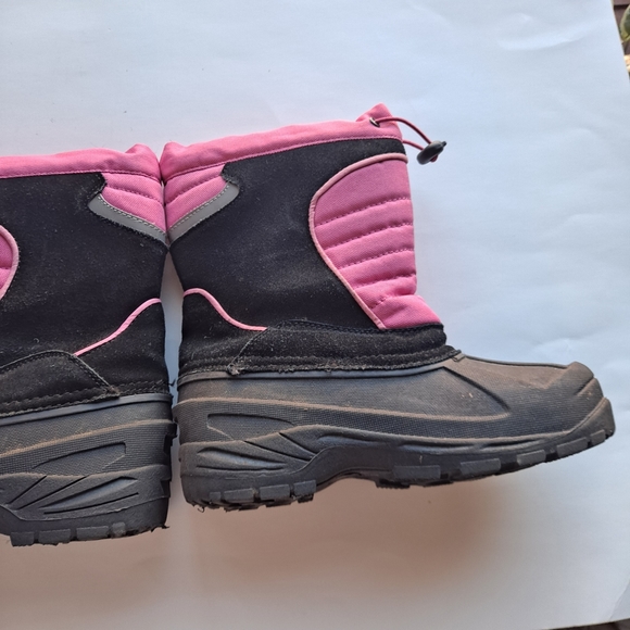 TOTES Winter Survivor Black and Pink Heavy Duty Snow / Winter Low Rise Boots - Picture 3 of 11